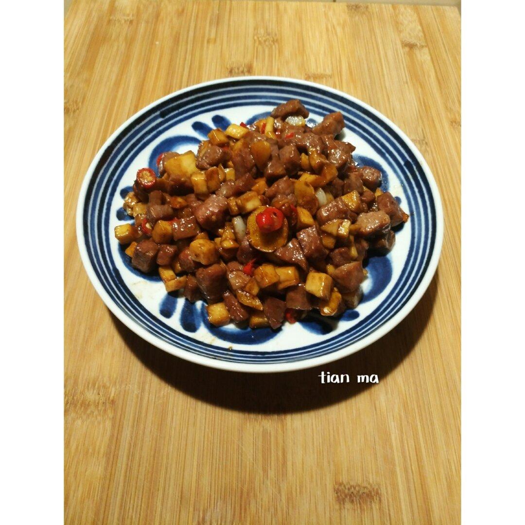 家常菜~杏鲍菇烧牛肉粒