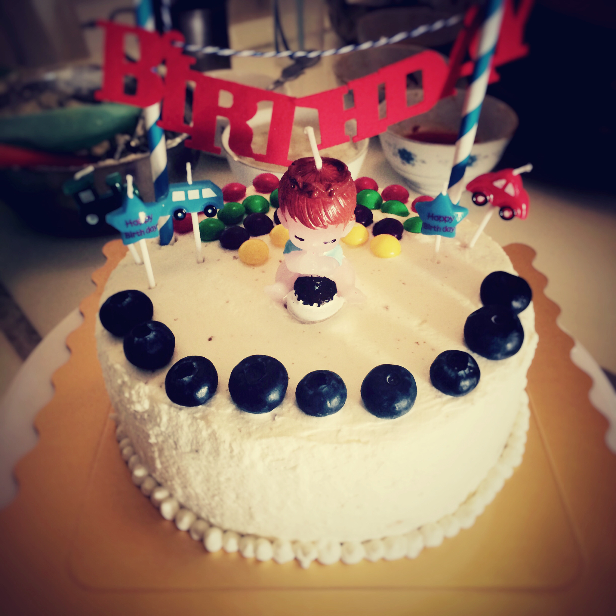 彩虹生日蛋糕