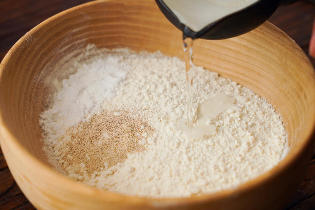 纯奶手撕吐司的做法 步骤1