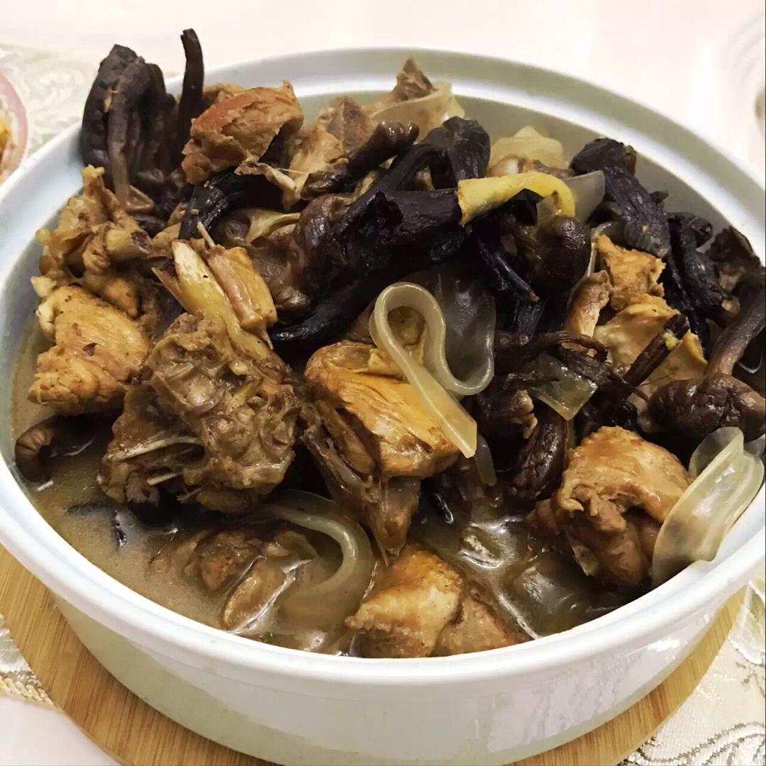 小鸡炖蘑菇