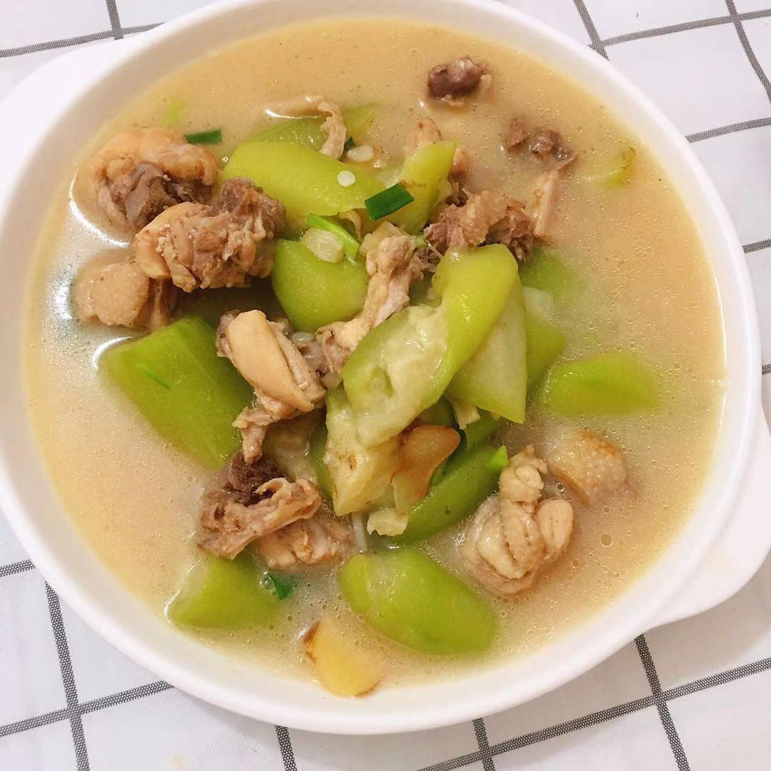 鸡肉丝瓜汤的做法