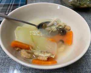 胡萝卜菌菇蛏干冬瓜汤的做法 步骤1