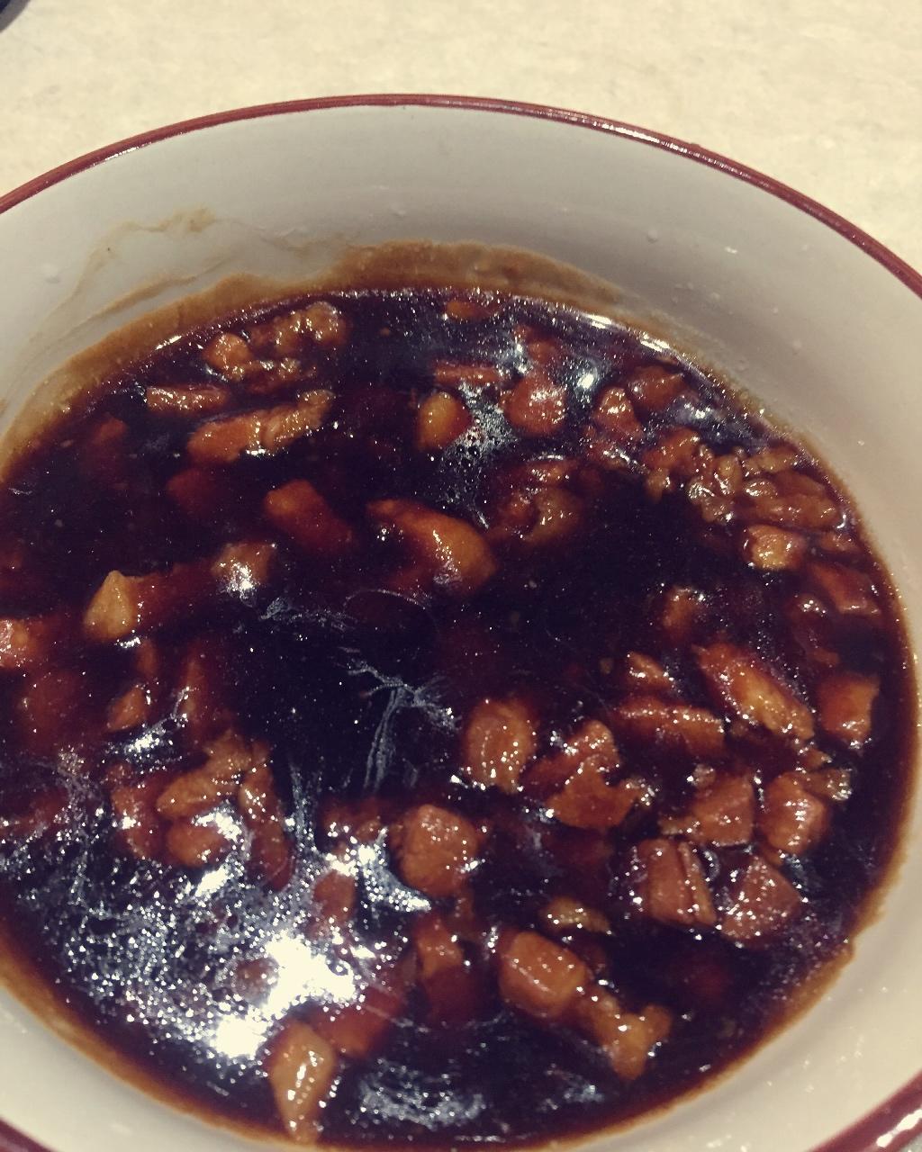 云朵般松软爆浆蜜汁叉烧包