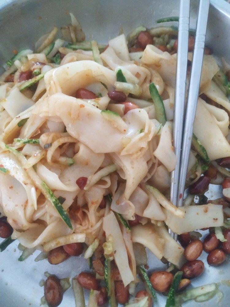 凉皮-家庭自制（告诉你自己做更劲道的秘诀）