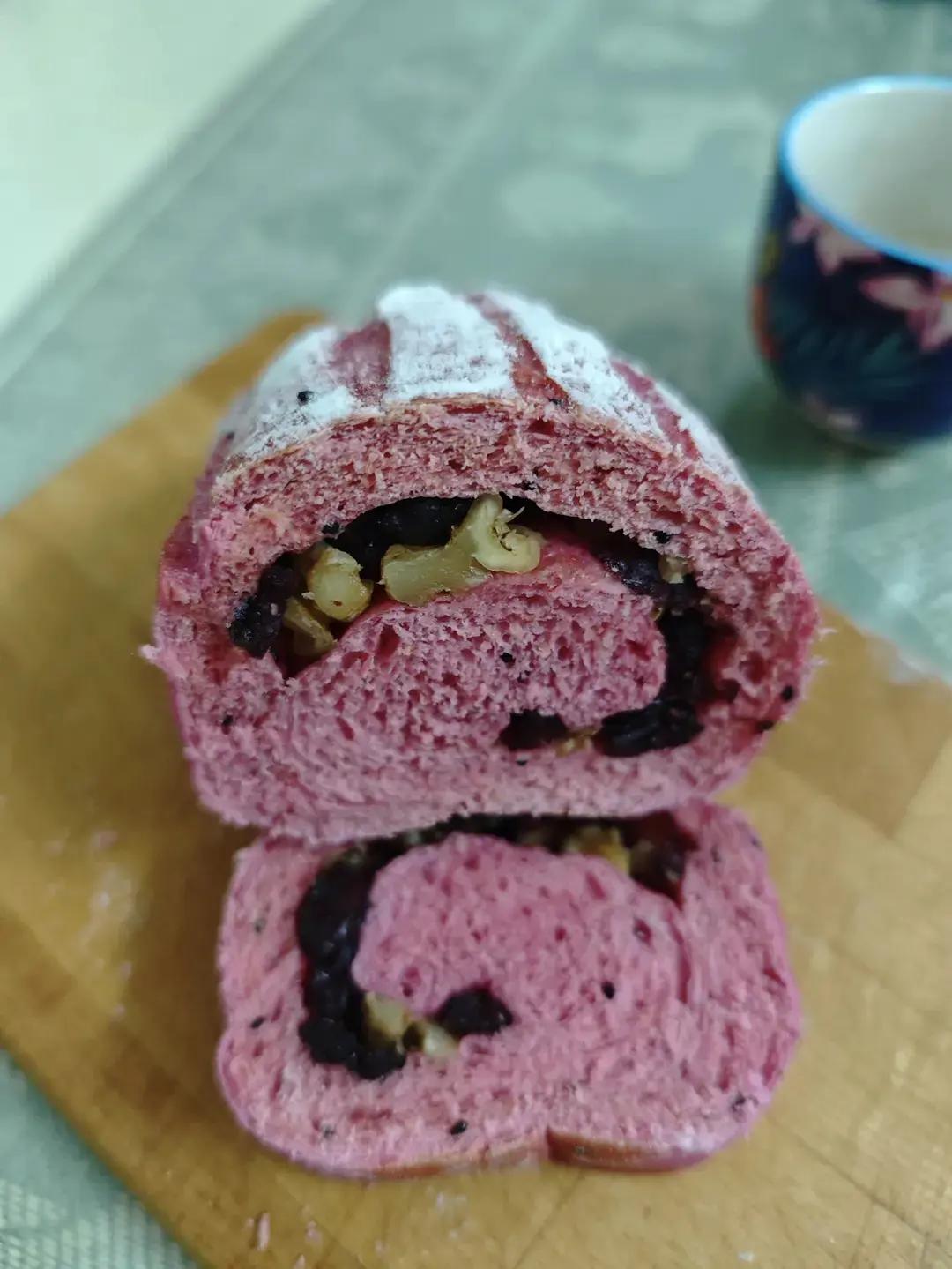 火龙果软欧包，粉嘟嘟～