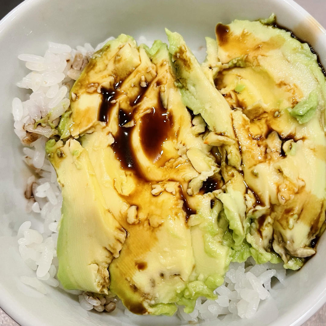 牛油果拌饭