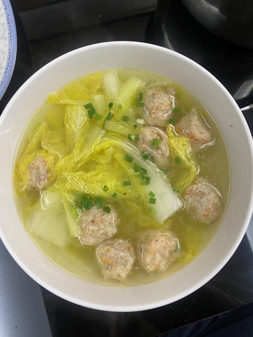蔬菜鱼丸汤