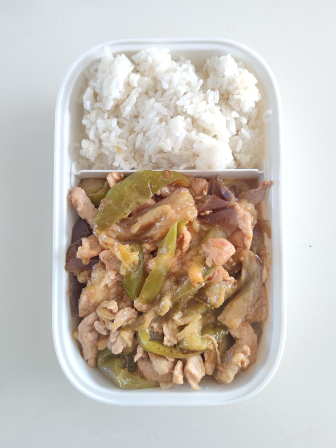 我的便当类-排骨闷饭