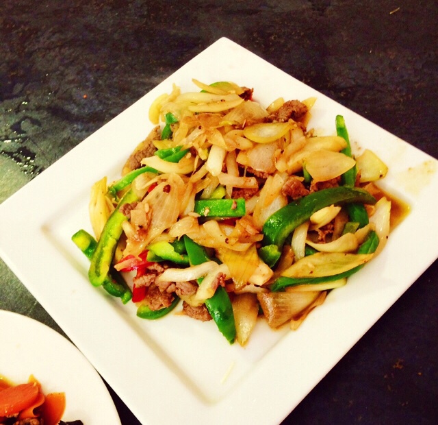 洋葱炒牛肉