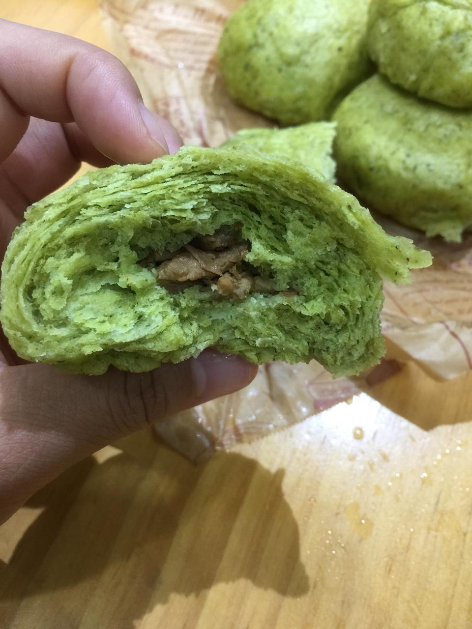 自制美味梅菜破酥包子