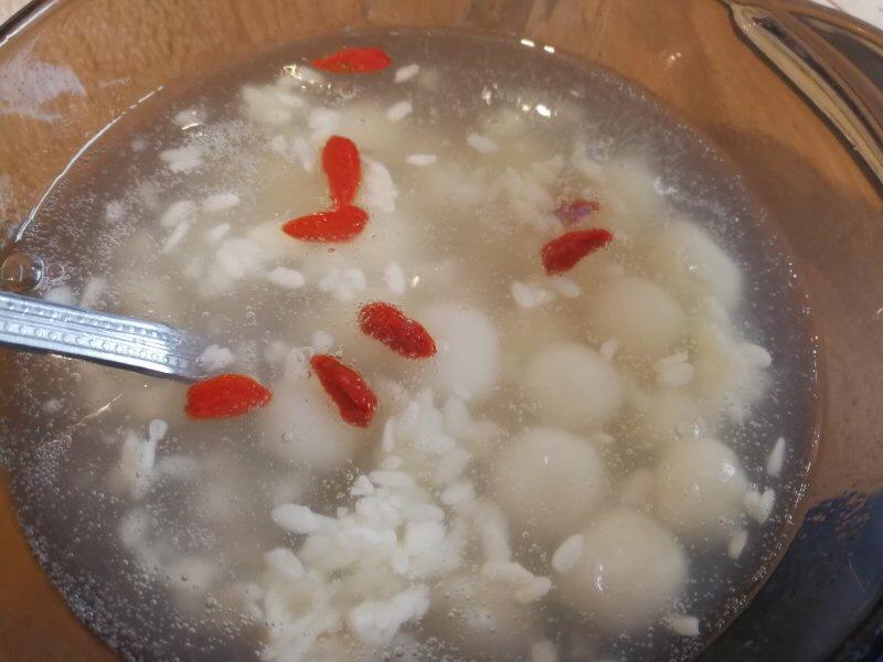 枸杞酒酿小圆子