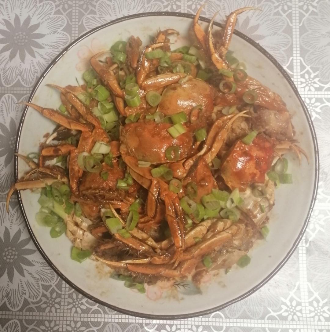 蒜香炒河蟹