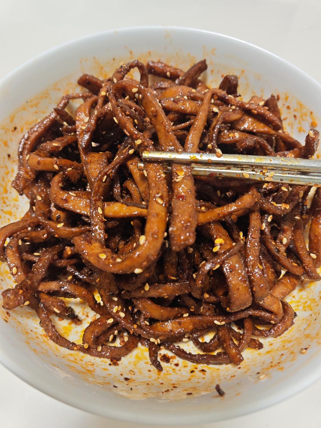 两步搞定一碟，冷吃香辣豆干！