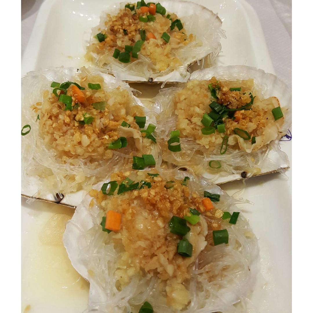 蒜蓉粉丝蒸扇贝