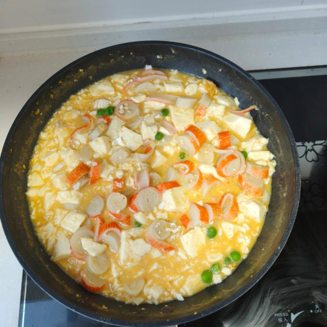鲜掉眉毛！咸蛋黄鲜虾豆腐｜天冷煮一锅，暖胃又舒心
