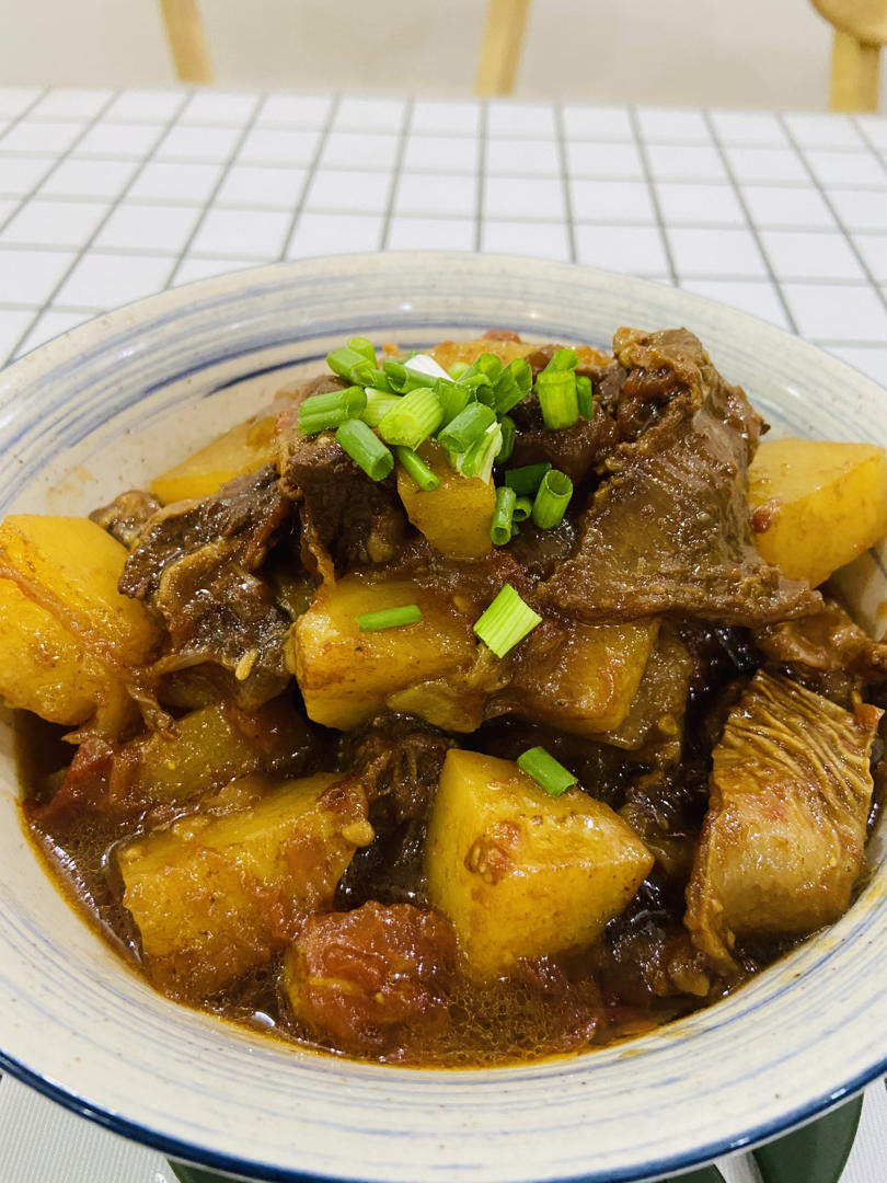 番茄土豆炖牛腩