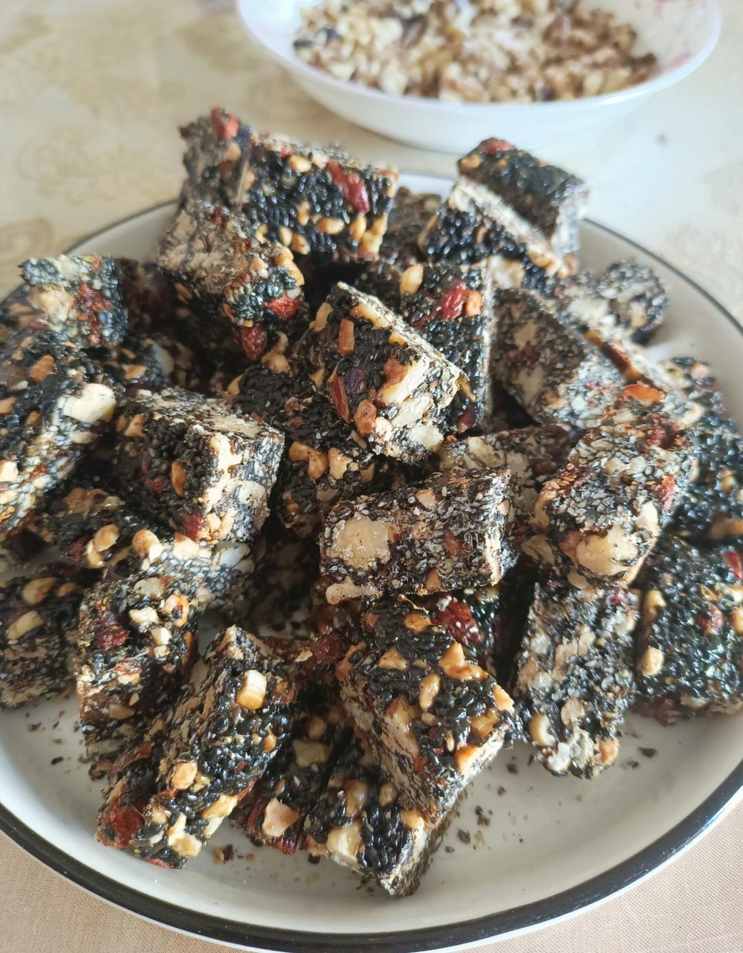 芝麻花生核桃酥