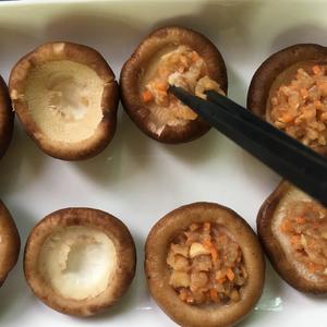 蘑菇酿肉的做法 步骤4