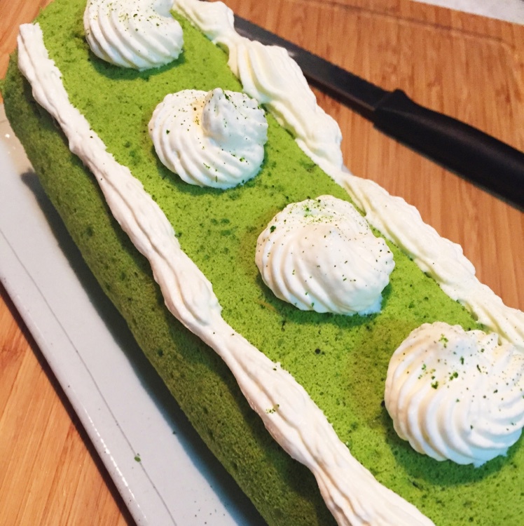 抹茶戚风蛋糕卷