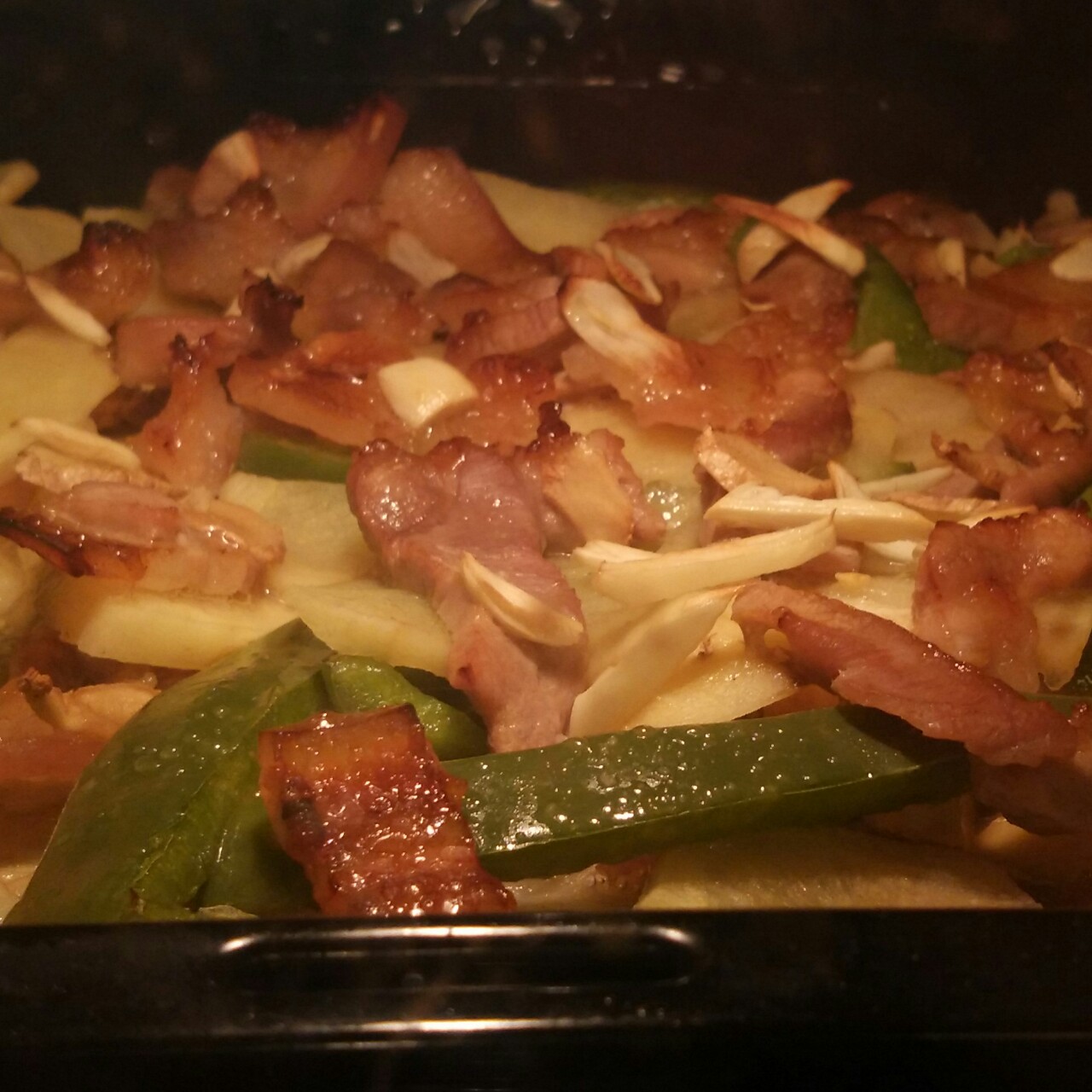 蜜汁五花肉烤土豆