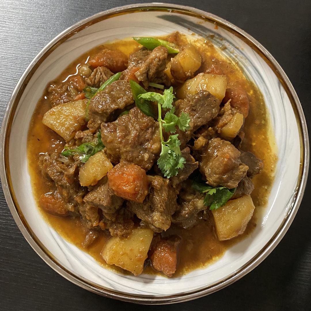营养好味～红萝卜土豆焖西冷牛排粒
