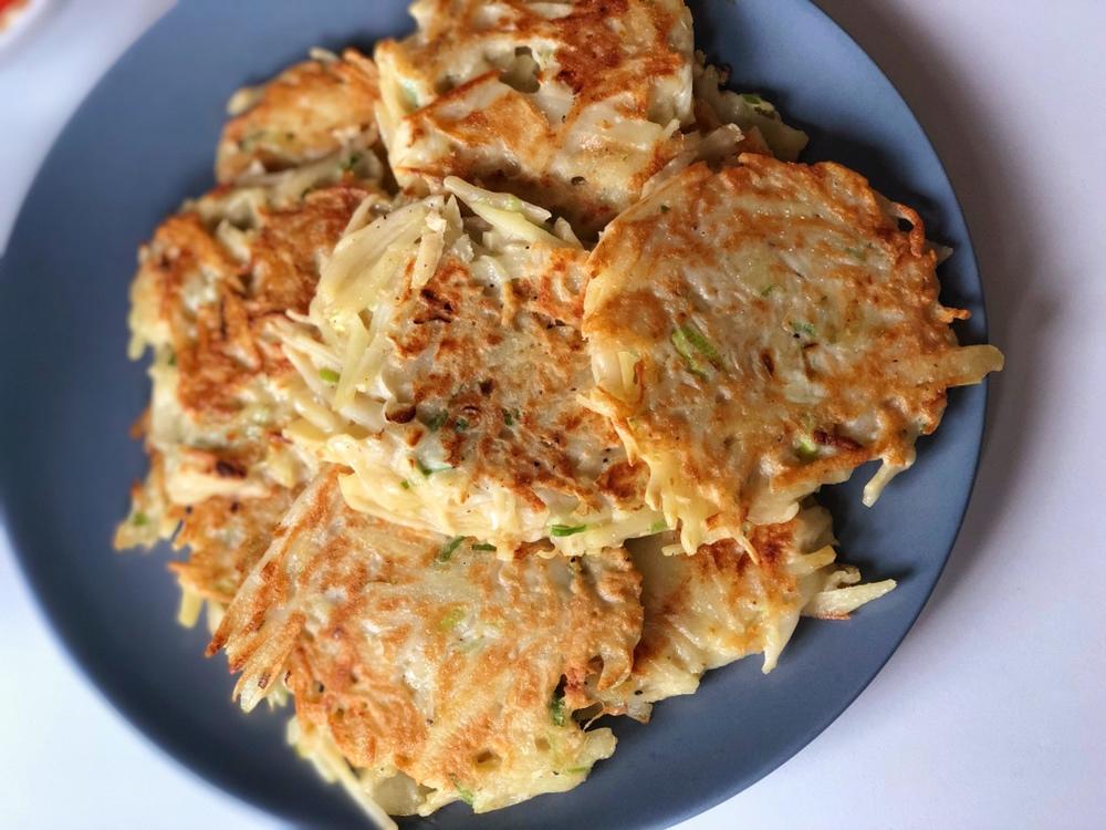 胡萝卜土豆丝鸡蛋饼