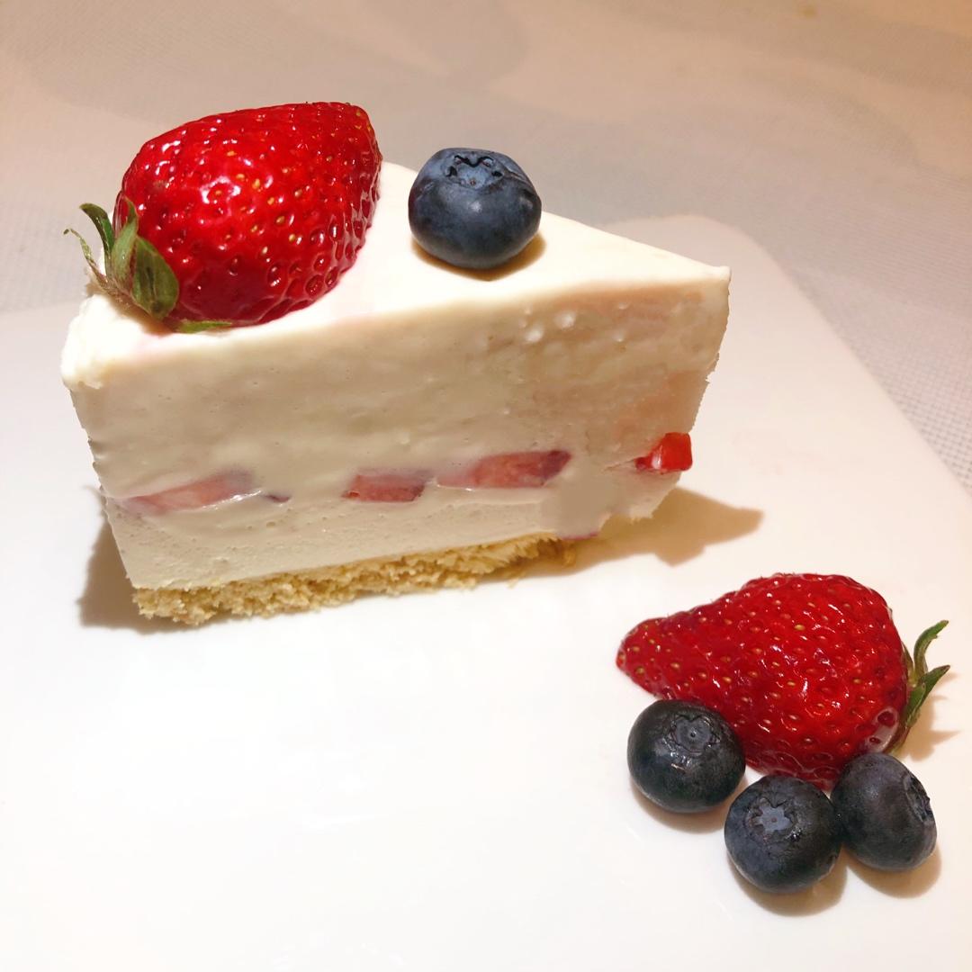 《Tinrry下午茶》教你做草莓芝士慕斯（6寸配方）