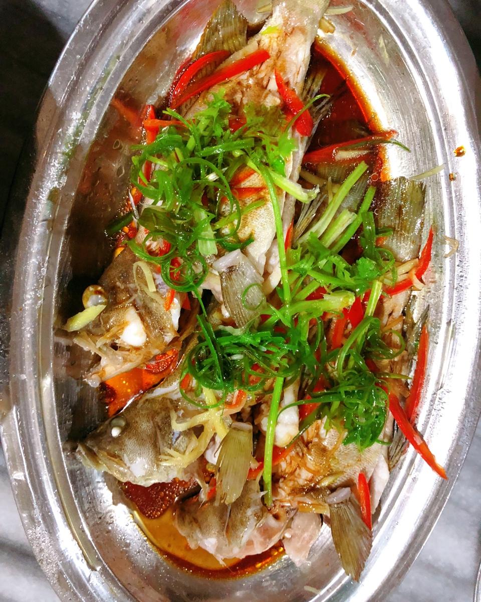 清蒸石斑鱼（粤菜）