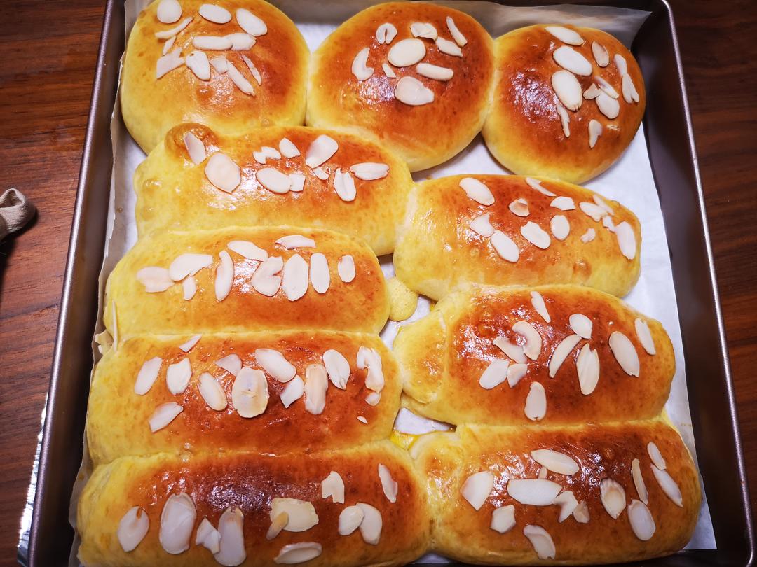 杏仁奶油吐司