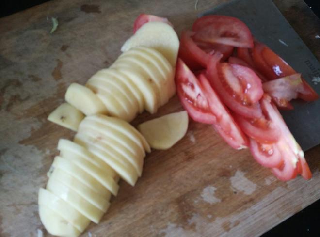 西红柿土豆的做法