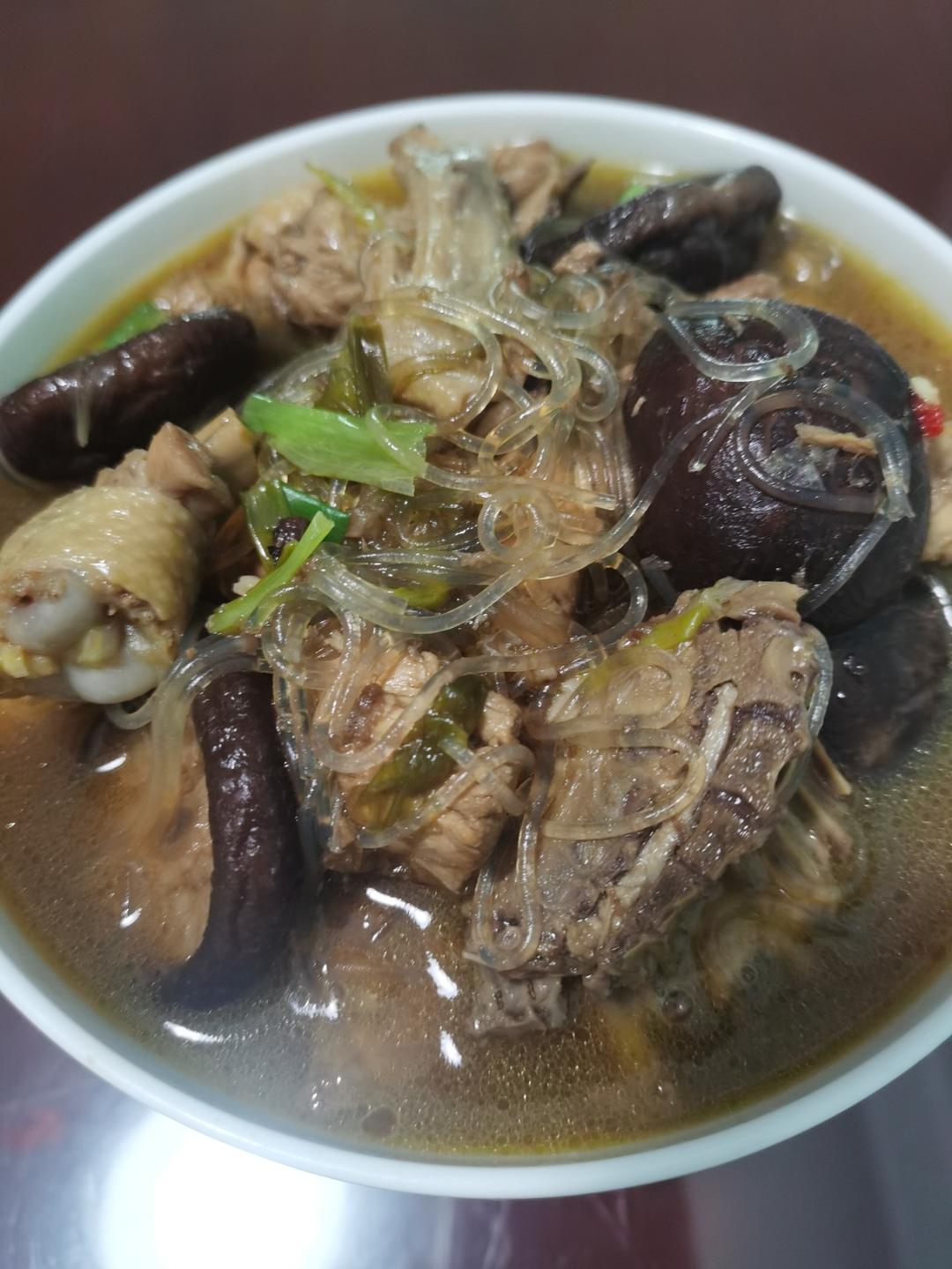 小鸡炖蘑菇(注意一步操作就香气沁人)