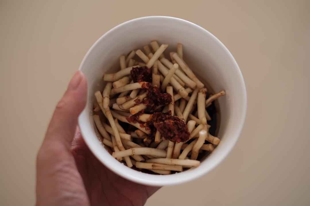 凉拌折耳根的做法