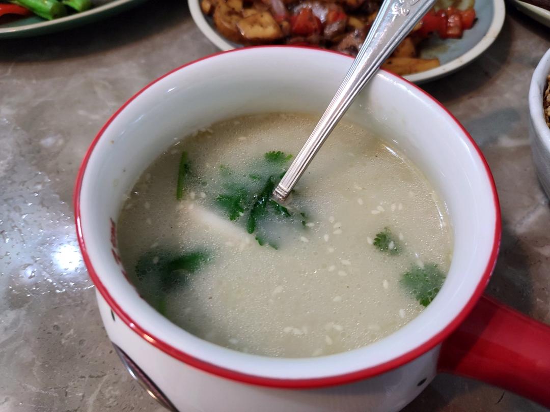 厨师长教你：“鲫鱼豆腐汤”的家常做法，满满的烹饪原理