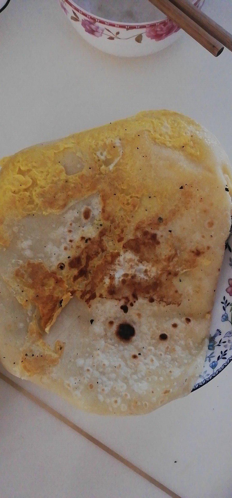 张张都鼓大泡的鸡蛋灌饼这样做不鼓大泡都难