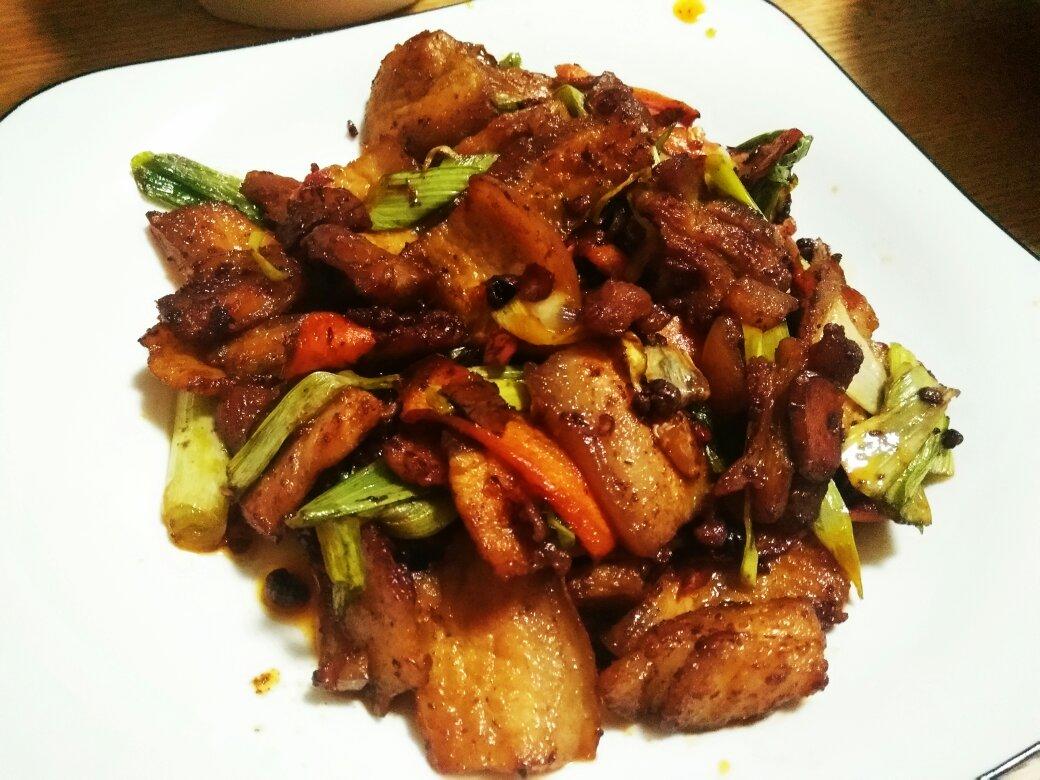 老丁的私房菜-蒜苗回锅肉
