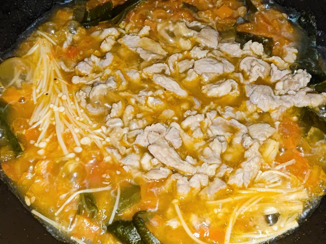 番茄滑肉煲｜酸爽开胃！肉片超级嫩滑