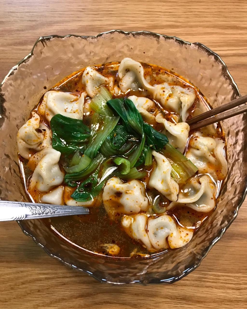 酸汤水饺