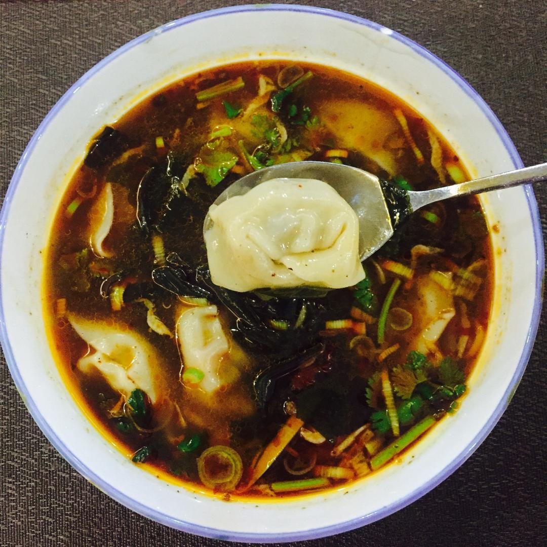 酸辣鲜美酸汤底【酸汤馄饨&酸汤面】