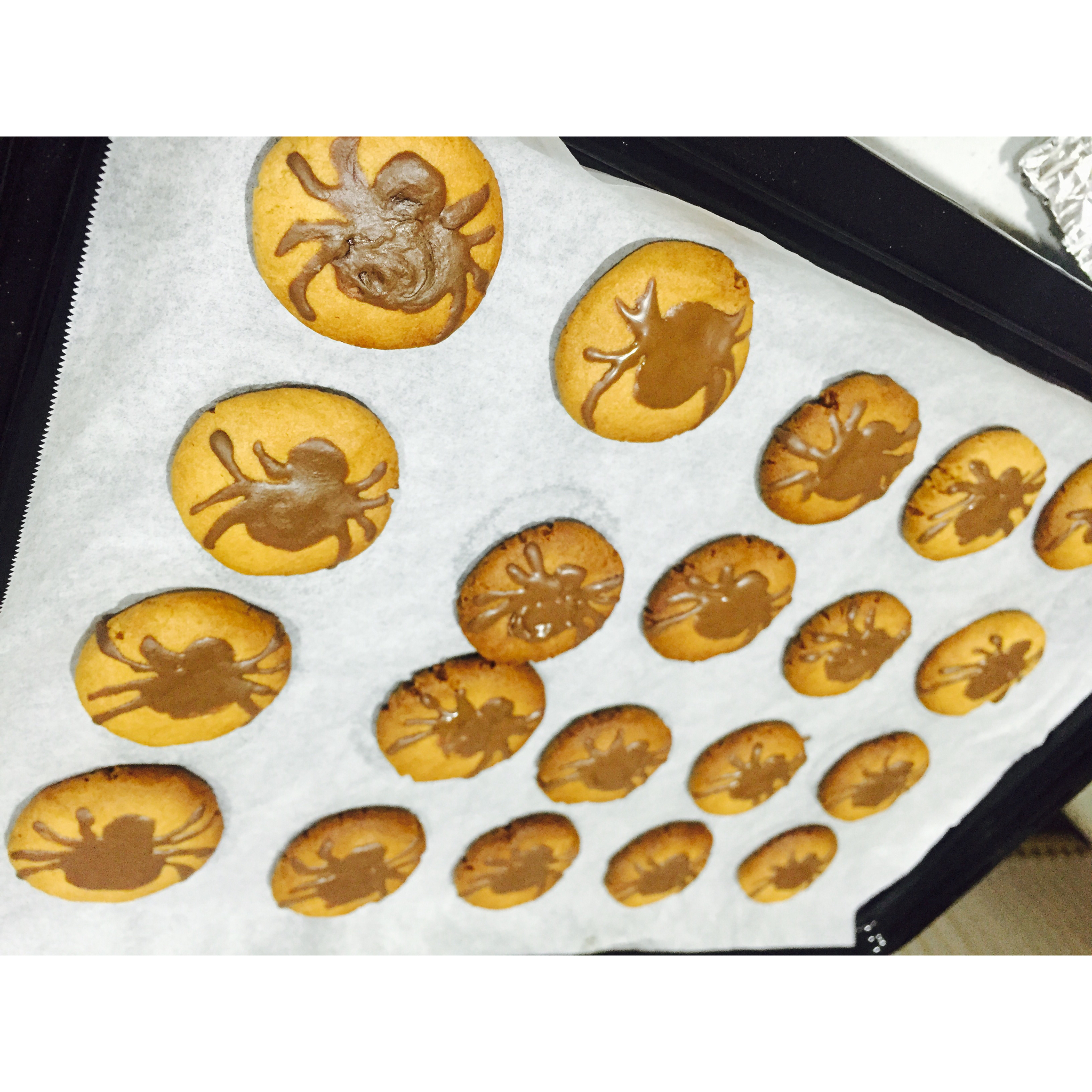 万圣节蜘蛛花生酱曲奇