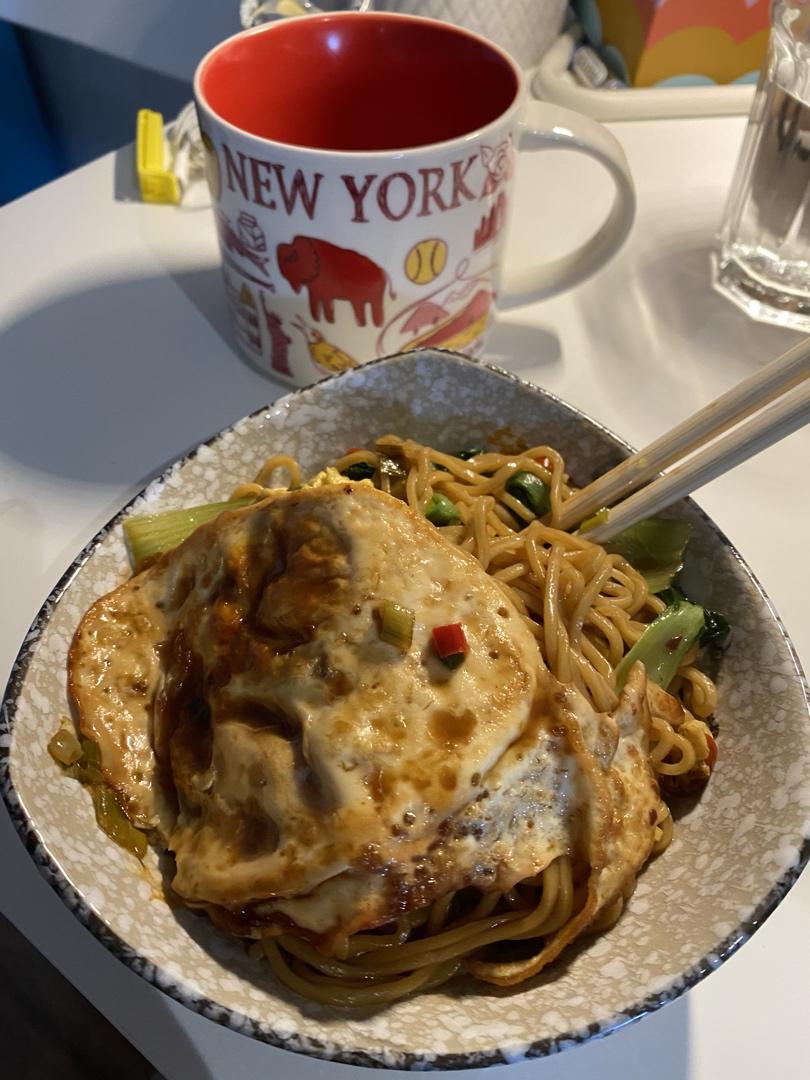 香到舔盘子🉐️荷包蛋焖面🍜超满足❗️