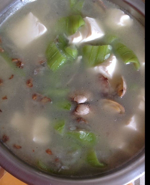 絲瓜花蛤豆腐湯