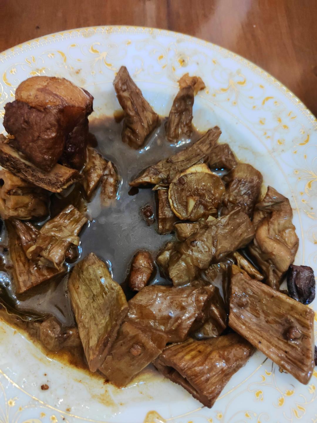 笋干烧排骨【北鼎珐琅锅食谱】
