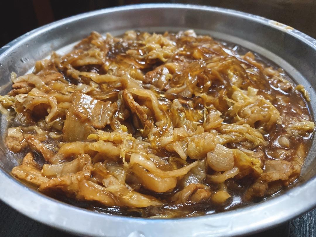 蛋糕核桃烧做的东北酸菜猪肉炖粉条