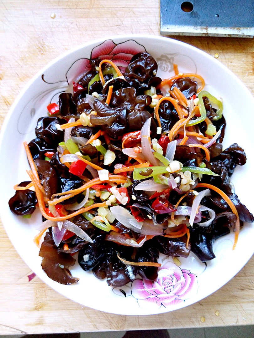凉拌木耳