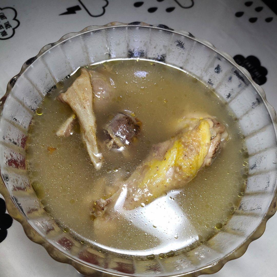 香菇炖鸡汤