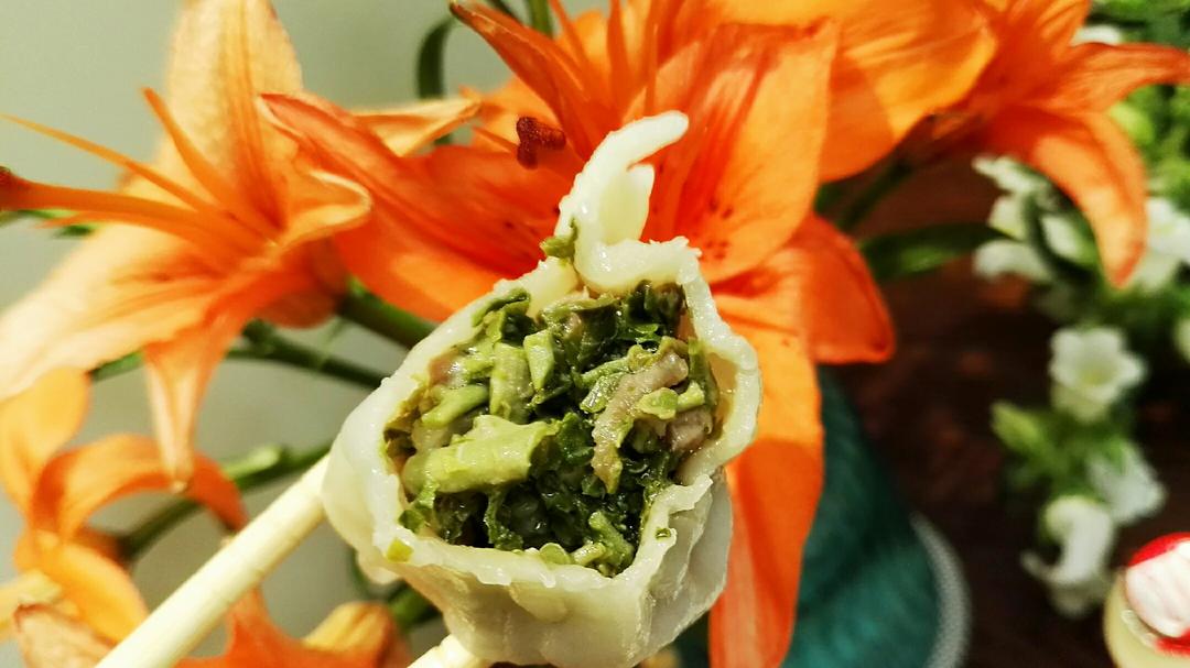 沛锦妈妈做的香椿馅儿饺子