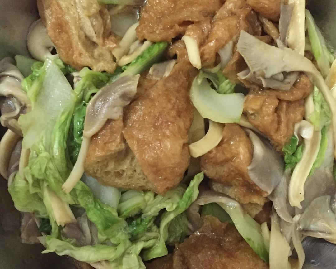 平菇油面筋炒白菜的做法