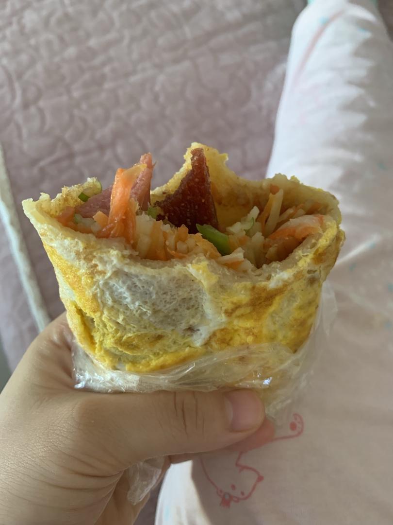 鼓大泡的鸡蛋灌饼(附煎饼酱做法)