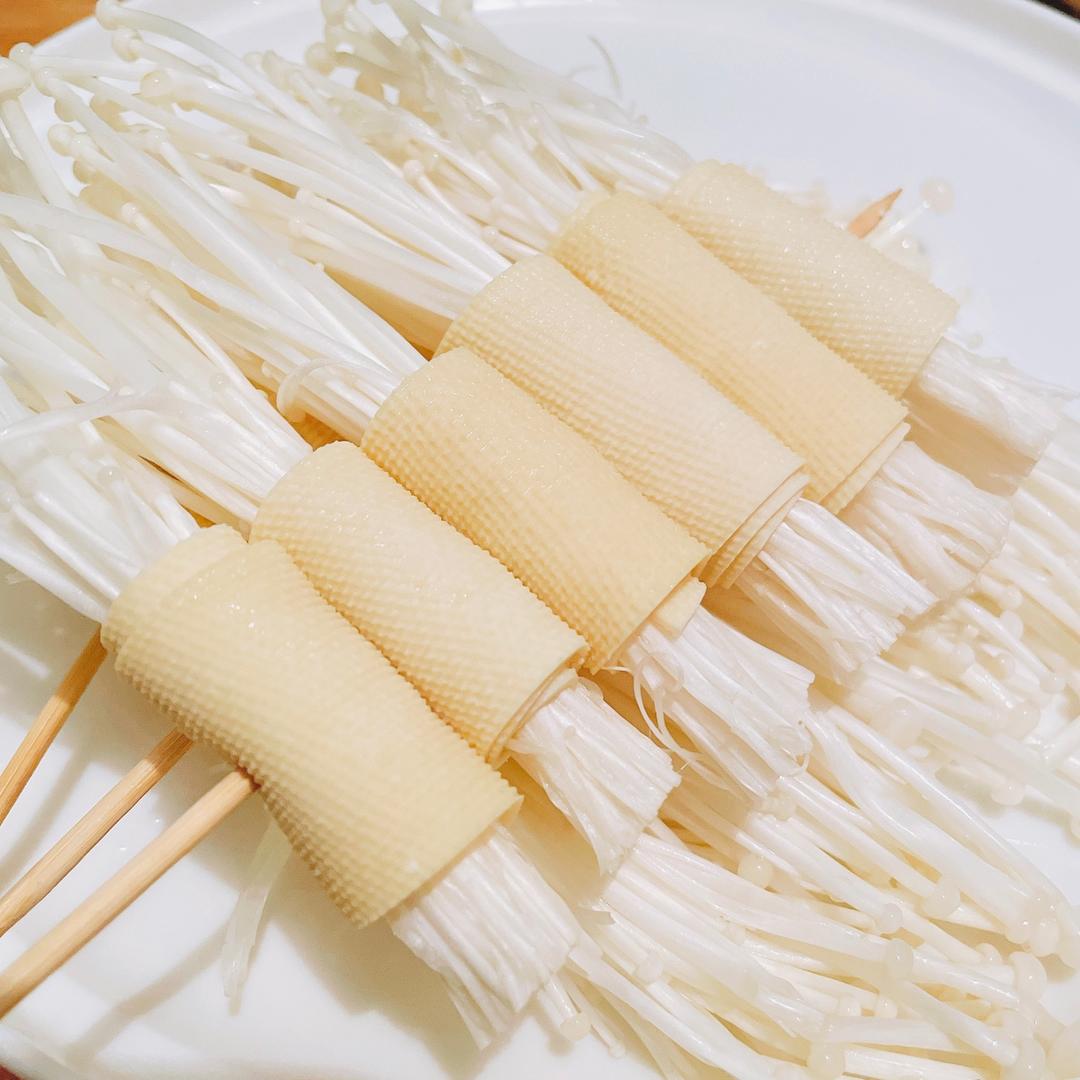 黑椒照烧金针菇豆皮卷