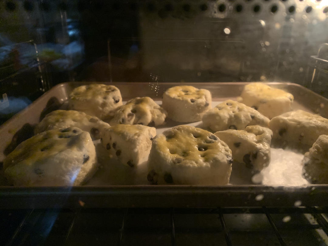 完美裂纹～百分百成功的超好吃奶香司康（禁止搬运）